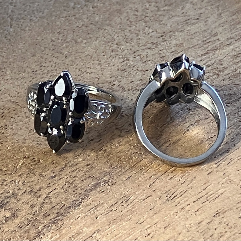 Black Spinel Multi Stone Cluster Ring in Stainless Steel - Picture 8 of 8